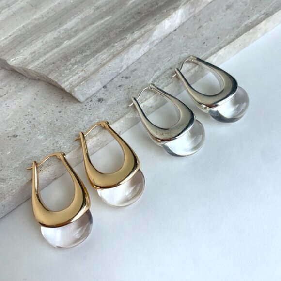 NEW~ Anthropologie Resin Huggie Hoop Gold Earrings - Picture 6 of 8